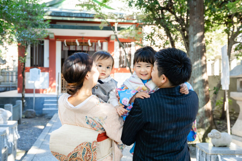 綺麗な光に囲まれてみんなで✨(七五三撮影)