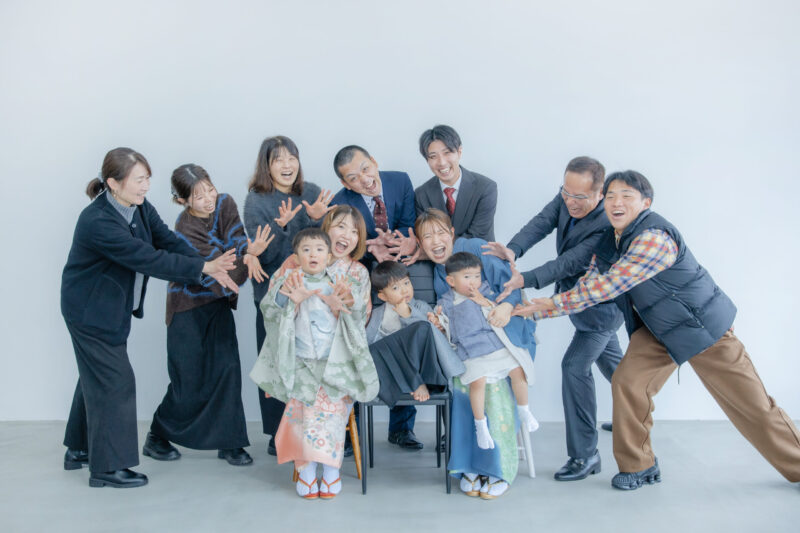 家族みんなでかめはめ波😆‼️（七五三撮影）