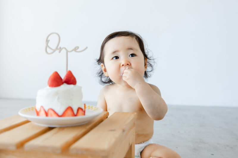 ケーキに夢中🎂（1歳バースデー撮影）