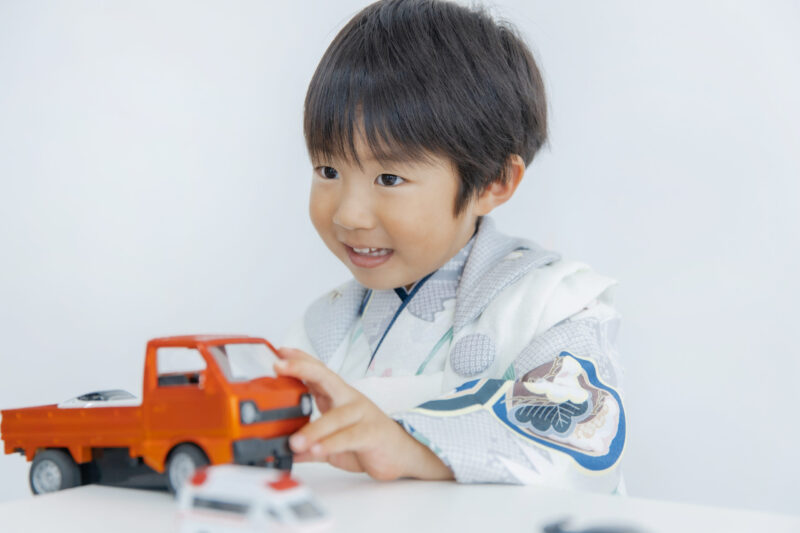 今日の主役、ドライブ中🚗✨（七五三スタジオ撮影）